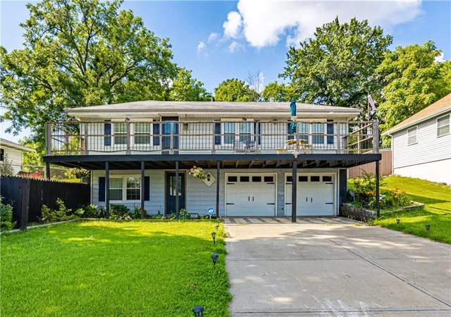 Homes for sale in Kansas City, MO | 2505 Ne 38th St, Kansas City, MO 64116 | MLS# 2627543