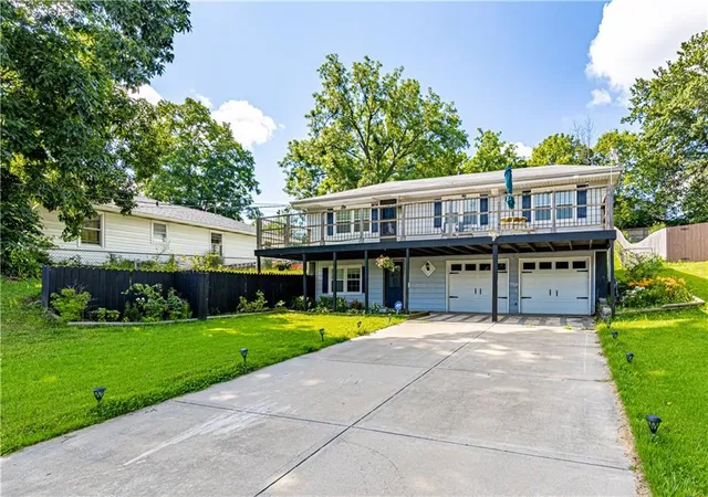 Homes for sale in Kansas City, MO | 2505 Ne 38Th St, Kansas City, MO 64116 | MLS# 2627543