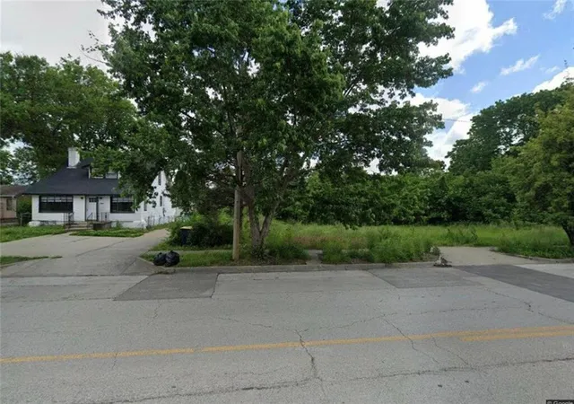 Land for sale at 5811 Prospect Ave, Kansas City, MO 64130 | MLS# 2627548