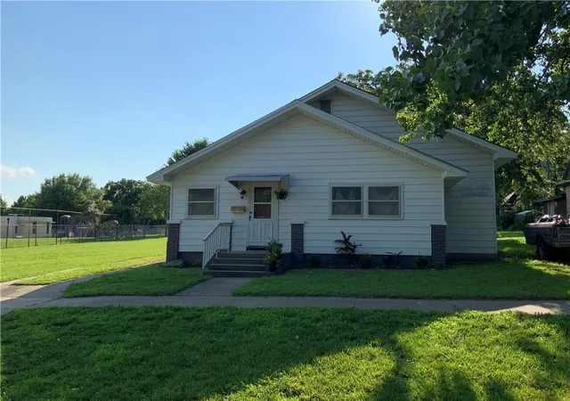 Homes for sale in Iola, KS | 816 N Sycamore N/a, Iola, KS 66749 | MLS# 2627561