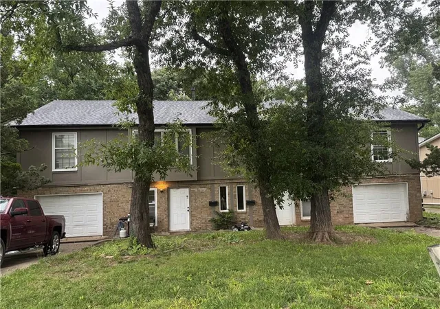 Homes for sale in Grandview, MO | 3906 E 123 Ter, Grandview, MO 64030 | MLS# 2627570