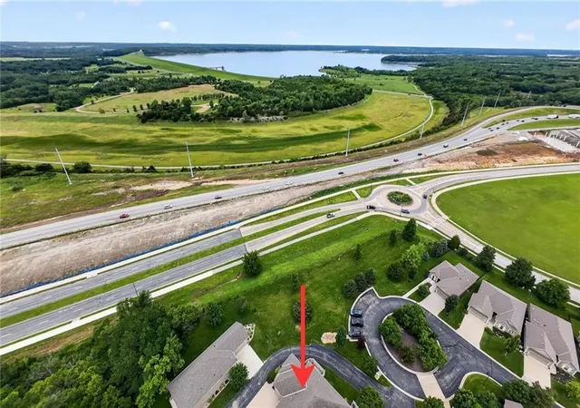 Homes for sale in Lawrence, KS | 2250 Lake Pointe Dr #702, Lawrence, KS 66049 | MLS# 2627572