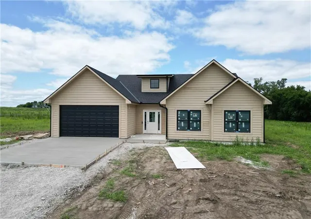 Homes for sale in Odessa, MO | 8915 Varner Rd, Odessa, MO 64076 | MLS# 2627576