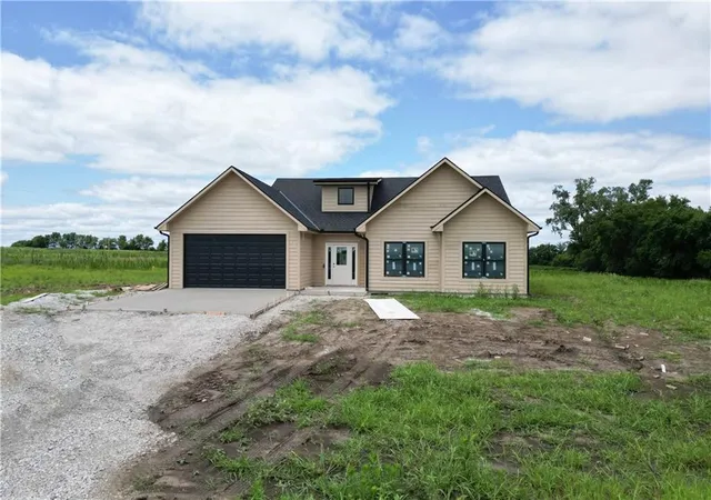 Homes for sale in Odessa, MO | 8915 Varner Rd, Odessa, MO 64076 | MLS# 2627576