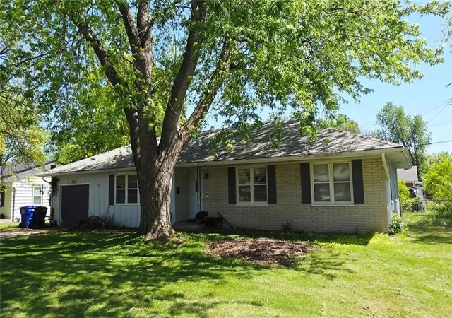 1st image of 2517 Southwest Blvd, Sedalia, MO 65301 | MLS# 2627578