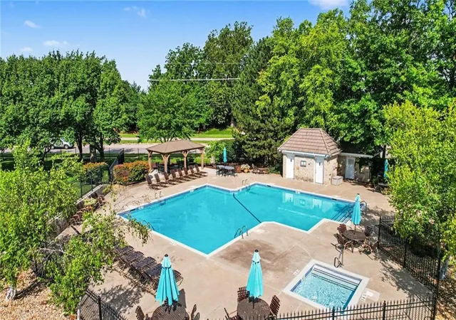 66th image of 11919 W 139th Ter, Overland Park, KS 66221 | MLS# 2627582