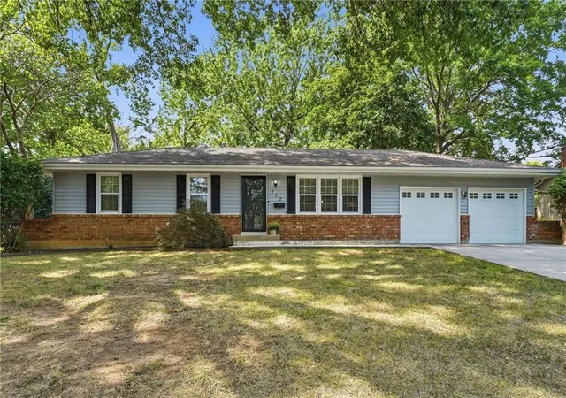 Photo 1 of Sale Pending at 717 N Curtis St, Olathe, KS 66061 | MLS# 2627609 | Listing updated on 2026-08-30