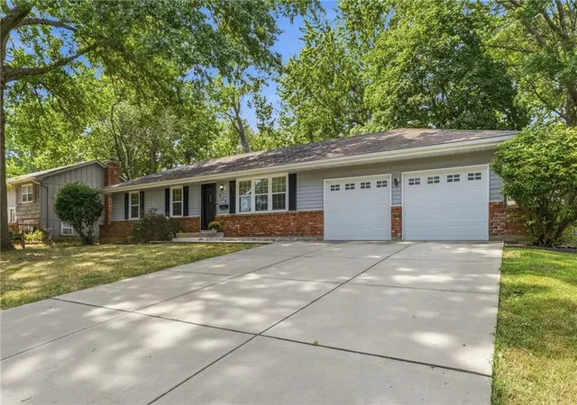 Photo 31 of Sale Pending at 717 N Curtis St, Olathe, KS 66061 | MLS# 2627609 | Listing updated on 2026-08-30