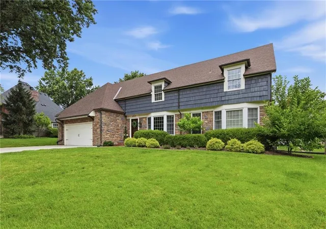 Homes for sale in Mission Hills, KS | 6522 Willow Ln, Mission Hills, KS 66208 | MLS# 2627610