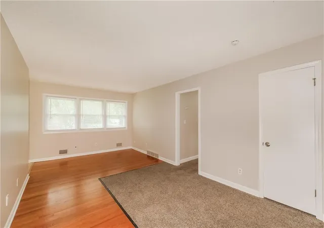 Photo 3 of Sale Pending at 11016 E 51st Street, Kansas City, MO 64133 | MLS# 2627611 | Listing updated on 2026-09-03