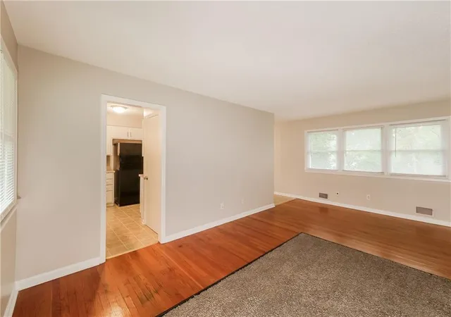 Photo 4 of Sale Pending at 11016 E 51st Street, Kansas City, MO 64133 | MLS# 2627611 | Listing updated on 2026-09-03