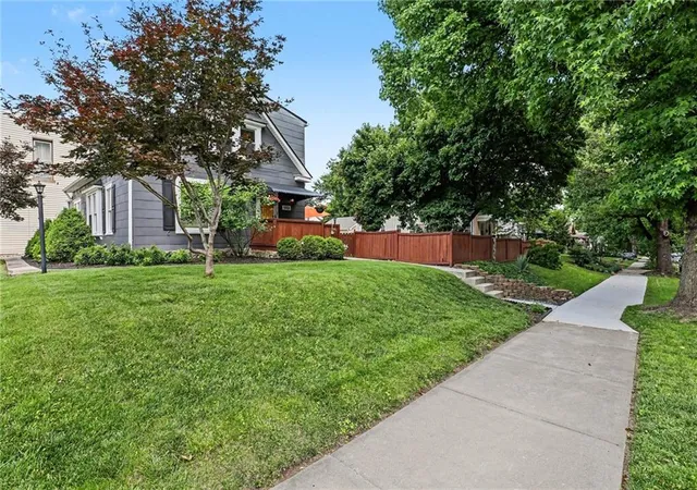 Homes for sale in Kansas City, MO | 5901 Rockhill Rd, Kansas City, MO 64110 | MLS# 2627614