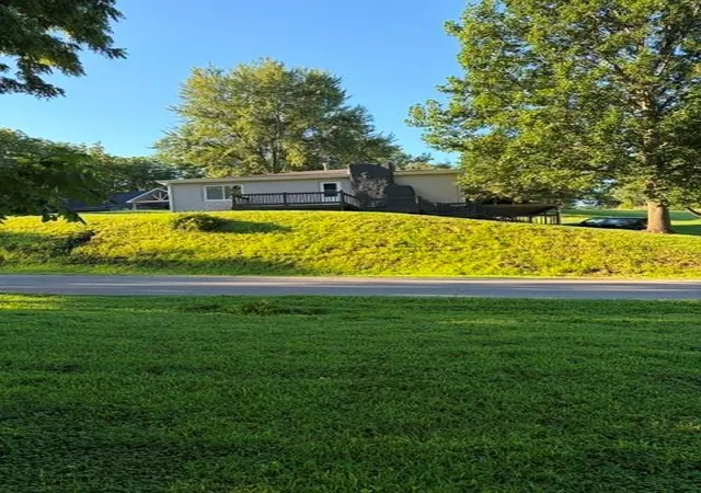 3rd image of 508 Benton Dr, St Joseph, MO 64504 | MLS# 2627617