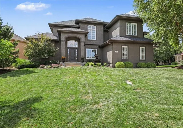 2nd image of 16628 Rosewood St, Stilwell, KS 66085 | MLS# 2627618