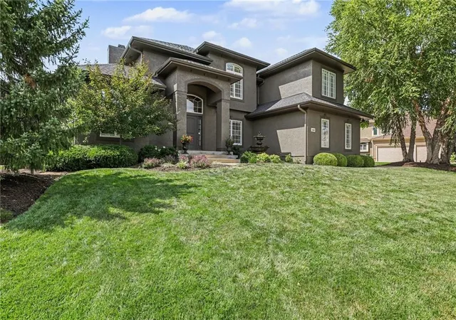 3rd image of 16628 Rosewood St, Stilwell, KS 66085 | MLS# 2627618