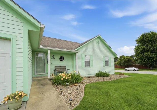 2nd image of 3108 Whistle Rd, Harrisonville, MO 64701 | MLS# 2627622
