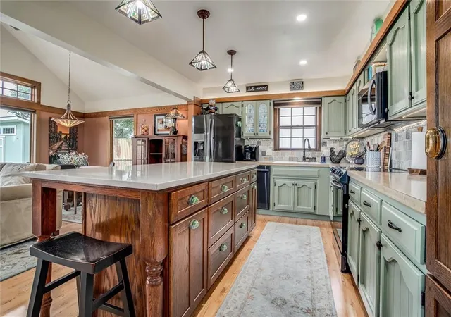 3rd image of 507 Ne Karapat Dr, Kansas City, MO 64155 | MLS# 2627640