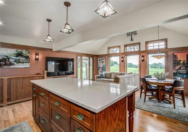2nd image of 507 Ne Karapat Dr, Kansas City, MO 64155 | MLS# 2627640