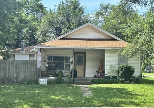 Homes for sale in Nevada, MO | 1329 W Allison St, Nevada, MO 64772 | MLS# 2627641