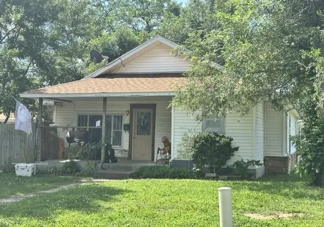 Homes for sale in Nevada, MO | 1329 W Allison St, Nevada, MO 64772 | MLS# 2627641