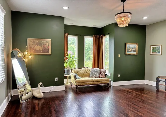 Photo 3 of Sale Pending at 731 Wabash Ave, Kansas City, MO 64124 | MLS# 2627647 | Listing updated on 2026-10-11
