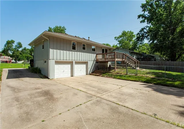 Homes for sale in Blue Springs, MO | 104 Se Kingscross Rd, Blue Springs, MO 64014 | MLS# 2627655