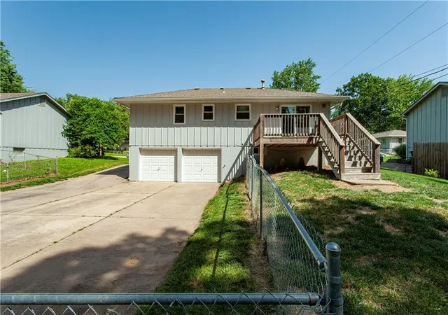 Homes for sale in Blue Springs, MO | 104 Se Kingscross Rd, Blue Springs, MO 64014 | MLS# 2627655
