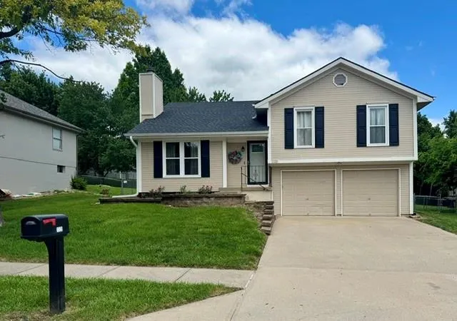 1st image of 1320 Andrea Dr, Liberty, MO 64068 | MLS# 2627661