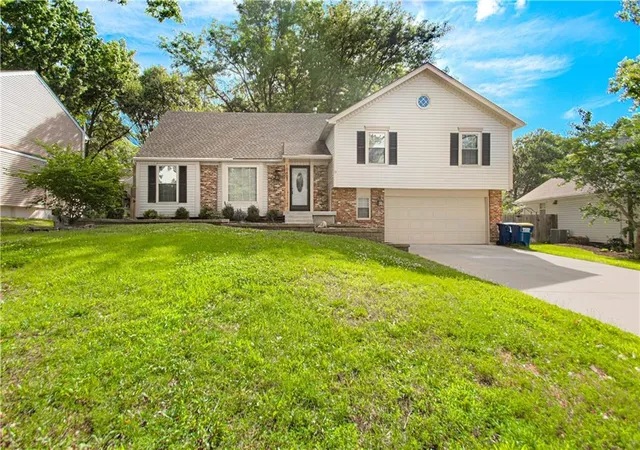 28th image of 10407 Long St, Lenexa, KS 66215 | MLS# 2627671
