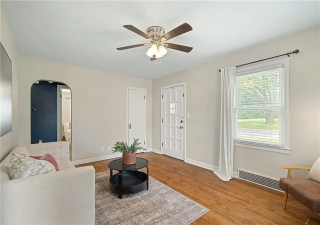 5th image of 5549 Caenen St, Shawnee, KS 66216 | MLS# 2627674