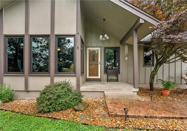 Homes for sale in Olathe, KS | 1012 S Wyckford St, Olathe, KS 66061 | MLS# 2627678