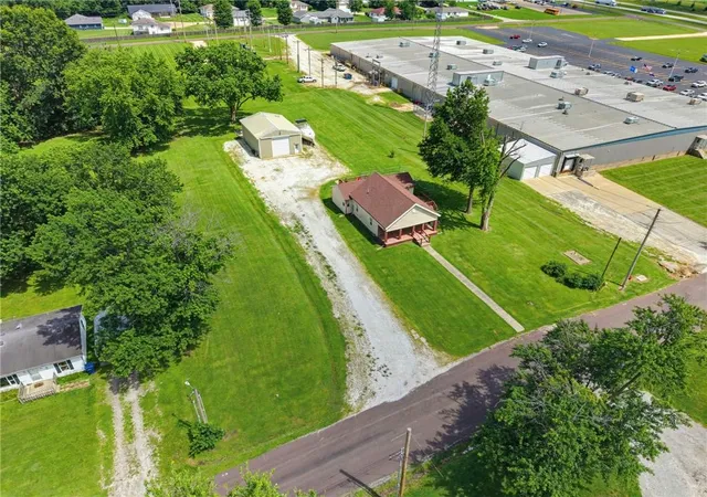 Homes for sale in Brookfield, MO | 729 S Brunswick St, Brookfield, MO 64628 | MLS# 2627682