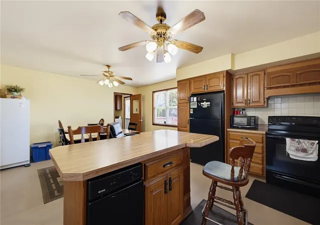 Homes for sale in Brookfield, MO | 729 S Brunswick St, Brookfield, MO 64628 | MLS# 2627682