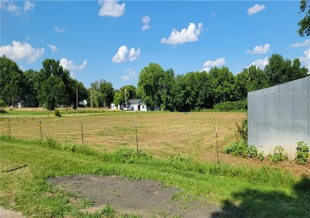 Homes for sale in La Harpe, KS | 801 S Mckinley St, La Harpe, KS 66751 | MLS# 2627699