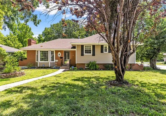 1st image of 6217 Crisp Ave, Kansas City, MO 64133 | MLS# 2627702