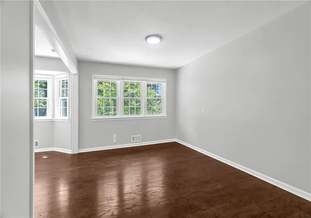 5th image of 6217 Crisp Ave, Kansas City, MO 64133 | MLS# 2627702