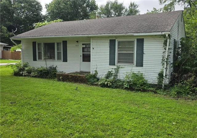 Homes for sale in Arma, KS | 212 E Melvin St, Arma, KS 66712 | MLS# 2627711