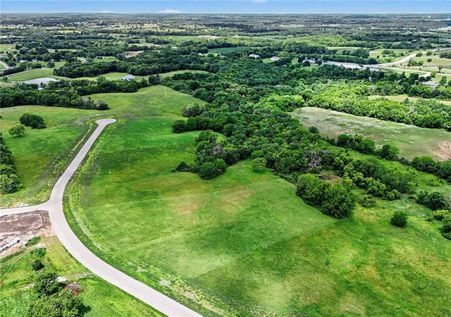 5th image of 3090 Onyx St, Smithville, MO 64089 | MLS# 2627713