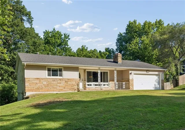 2nd image of 6826 N Baltimore Ave Ave, Gladstone, MO 64118 | MLS# 2627714