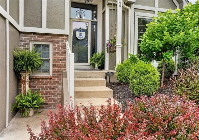 Homes for sale in Kansas City, MO | 7646 N Pomona Ave, Kansas City, MO 64152 | MLS# 2627716
