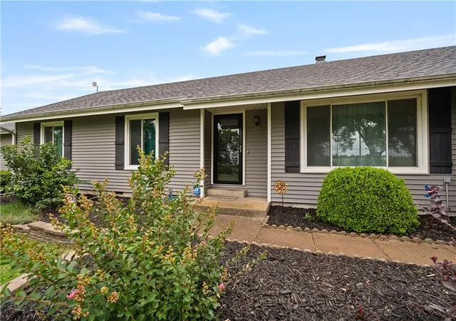 1st image of 1531 22000 Rd, Parsons, KS 67357 | MLS# 2627724