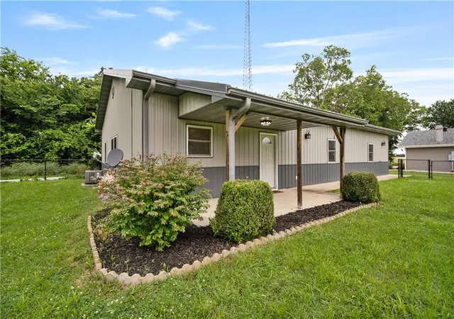 5th image of 1531 22000 Rd, Parsons, KS 67357 | MLS# 2627724