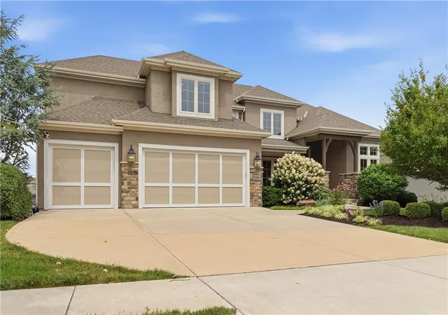 1st image of 10408 W 172nd St, Overland Park, KS 66221 | MLS# 2627725