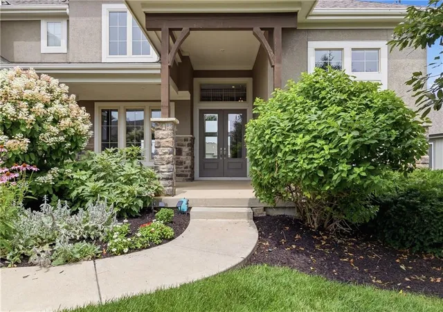 2nd image of 10408 W 172nd St, Overland Park, KS 66221 | MLS# 2627725