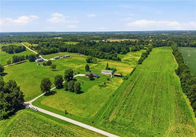 Homes for sale in Odessa, MO | 4457 Gillen Rd, Odessa, MO 64076 | MLS# 2627726