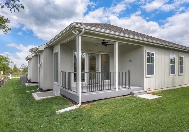 3rd image of 9844 Greeley St, Lenexa, KS 66227 | MLS# 2627738