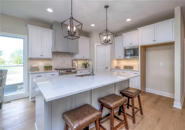 4th image of 9844 Greeley St, Lenexa, KS 66227 | MLS# 2627738