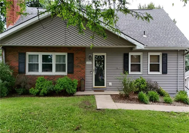Homes for sale in Saint Joseph, MO | 2320 N 33rd Street Ter, Saint Joseph, MO 64506 | MLS# 2627757