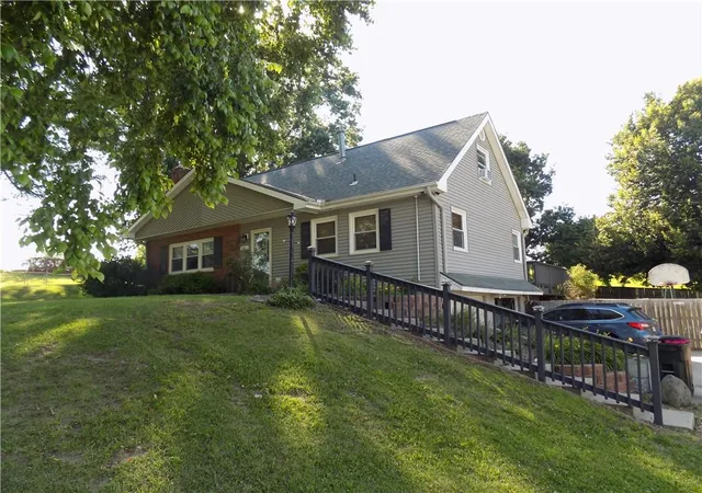 Homes for sale in Saint Joseph, MO | 2320 N 33Rd Street Ter, Saint Joseph, MO 64506 | MLS# 2627757