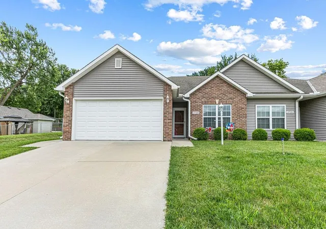 Photo 1 of Sale Pending at 3738 Charles St, Saint Joseph, MO 64506 | MLS# 2627759 | Listing updated on 2026-07-06